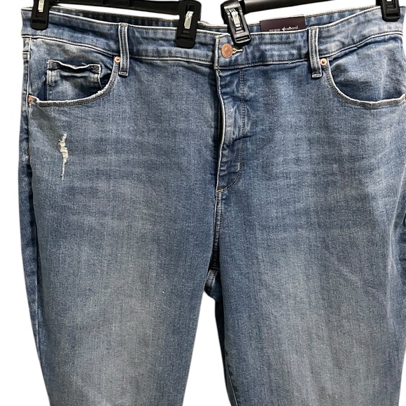 Ava & Viv Women's Plus Size 24 High-Rise Flare Jeans BoxCI - Picture 2 of 9